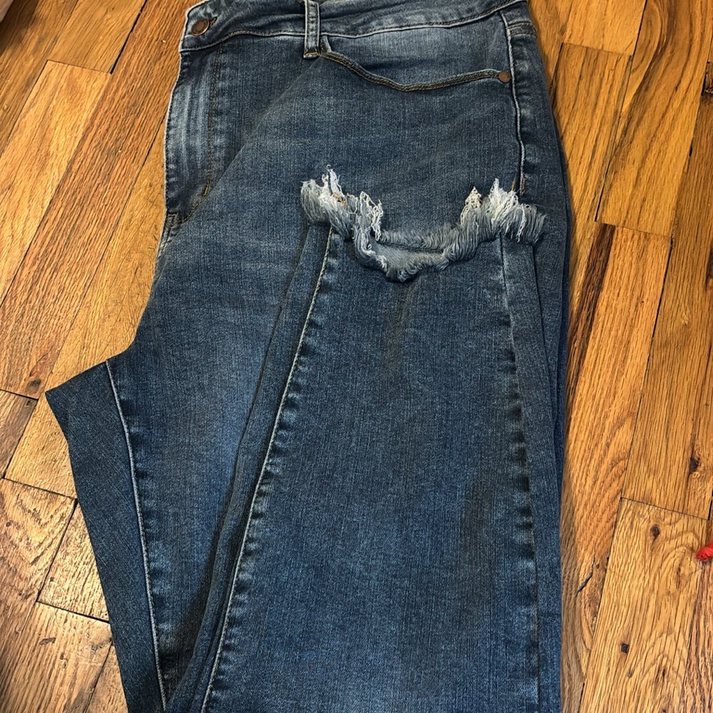 Judy Blue Dark Wash Distressed Skinny Jeans